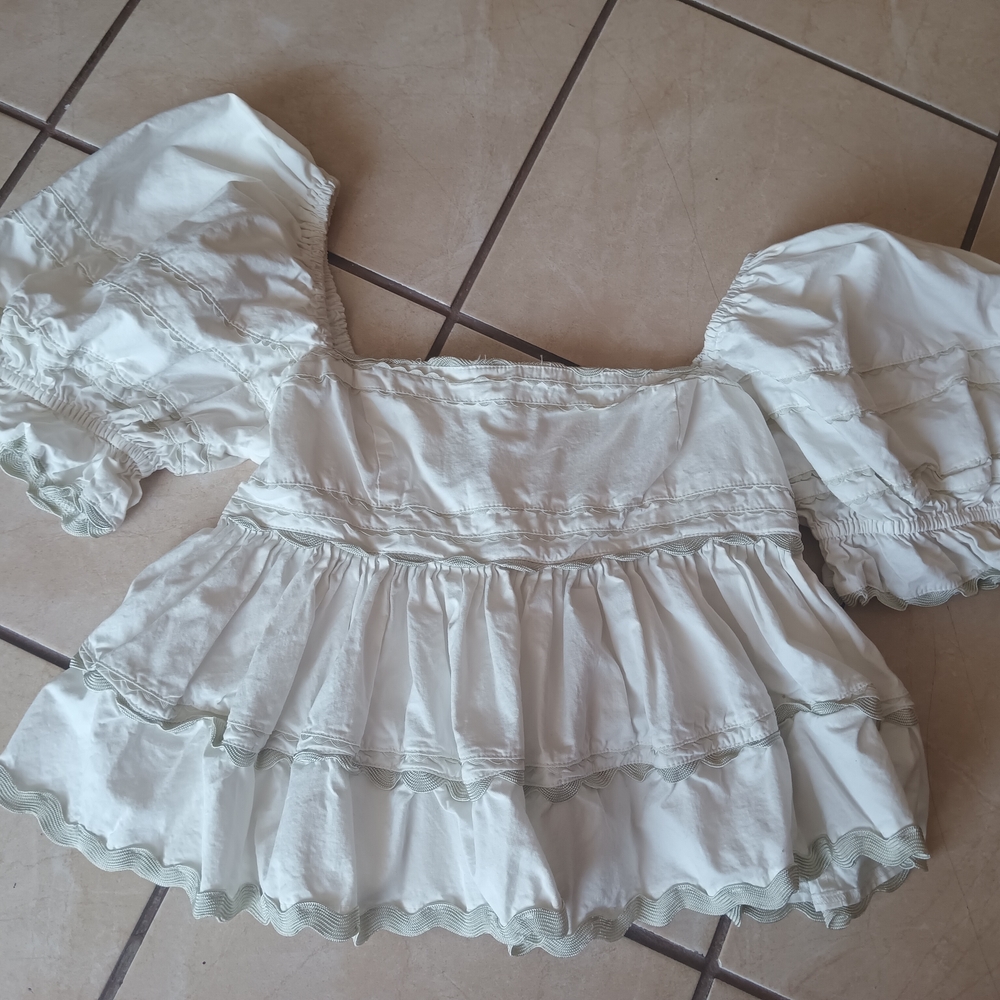 White Puff Sleeve Top